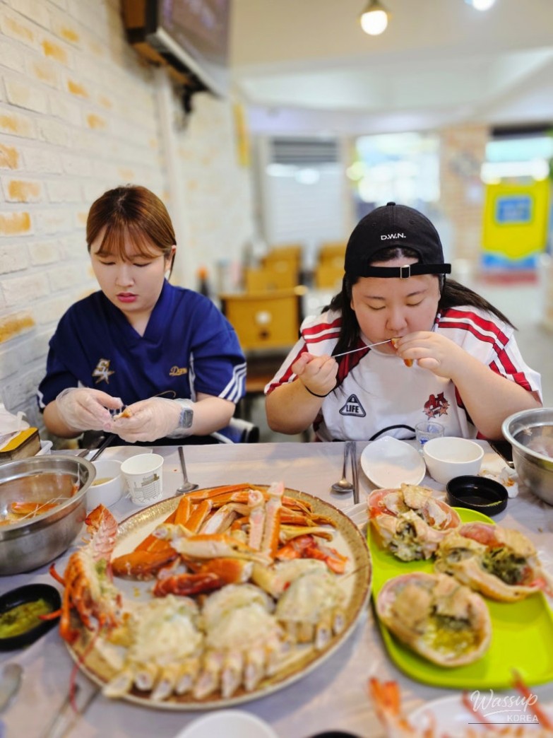A Family Summer Trip to Busan: Discovering the Delicious King Crab_02