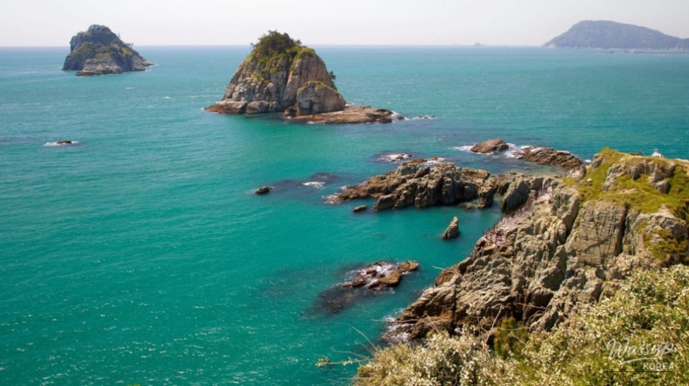 Exploring the Scenic Coastal Line of Busan: Yeongdo and Oryukdo_02