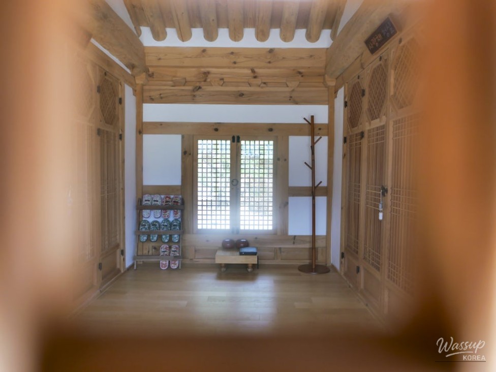 Experience Traditional Korean Living in Jinju's Seongsan Village_10