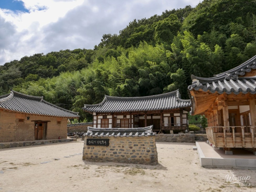 Experience Traditional Korean Living in Jinju's Seongsan Village_04
