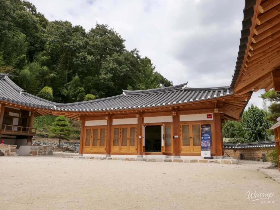 Experience Traditional Korean Living in Jinju's Seongsan Village_13
