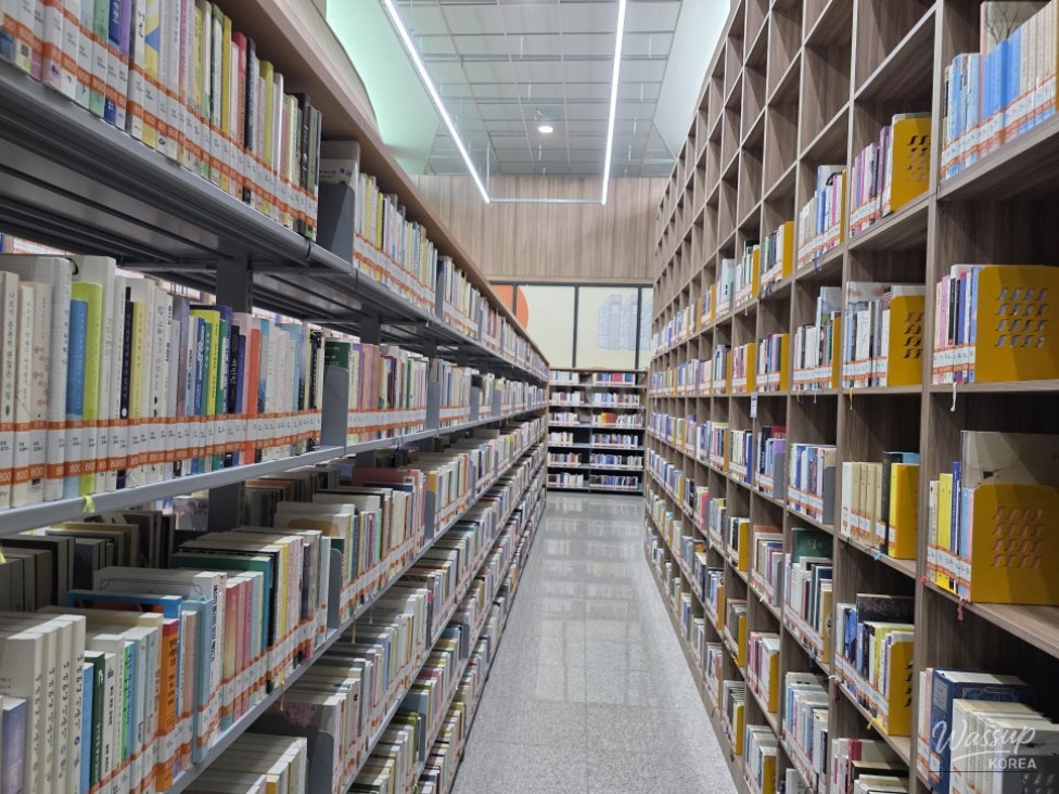 Discovering the Saenggeo Jincheon Innovation City Library_10