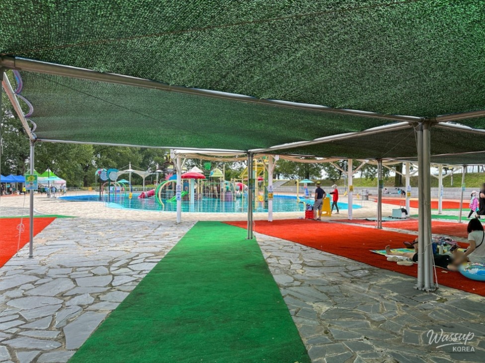 Enjoy Summer Fun at Baekgokcheon Water Park_08