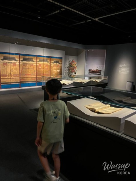 A Special Exhibition: 'Long Live the King'_10
