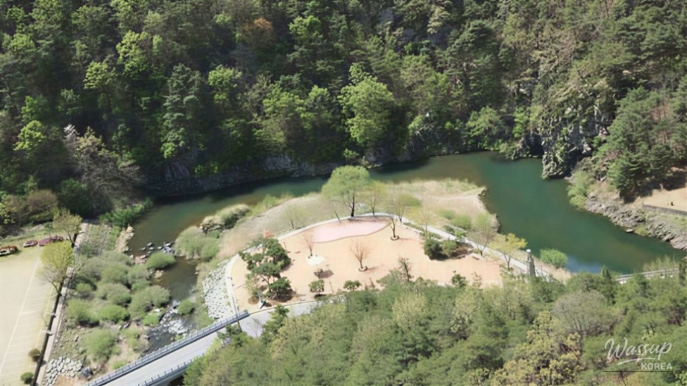 Discovering the Cool Oasis of Uiseong Binggye Valley_03