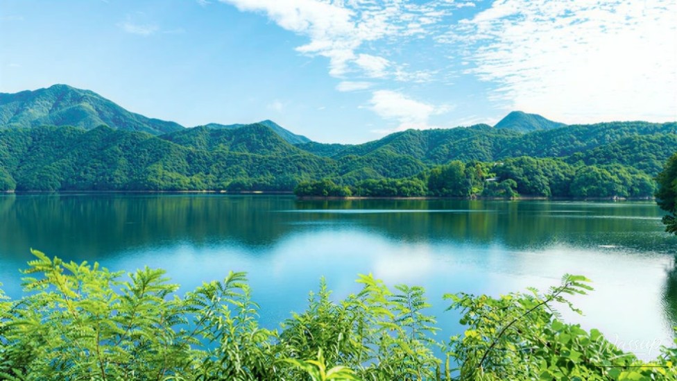 Exploring the Scenic Hyengseong Lake Trail_02