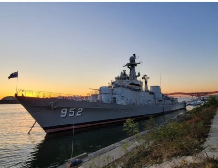 Explore Seoul Naval Park: A Unique Summer Escape float