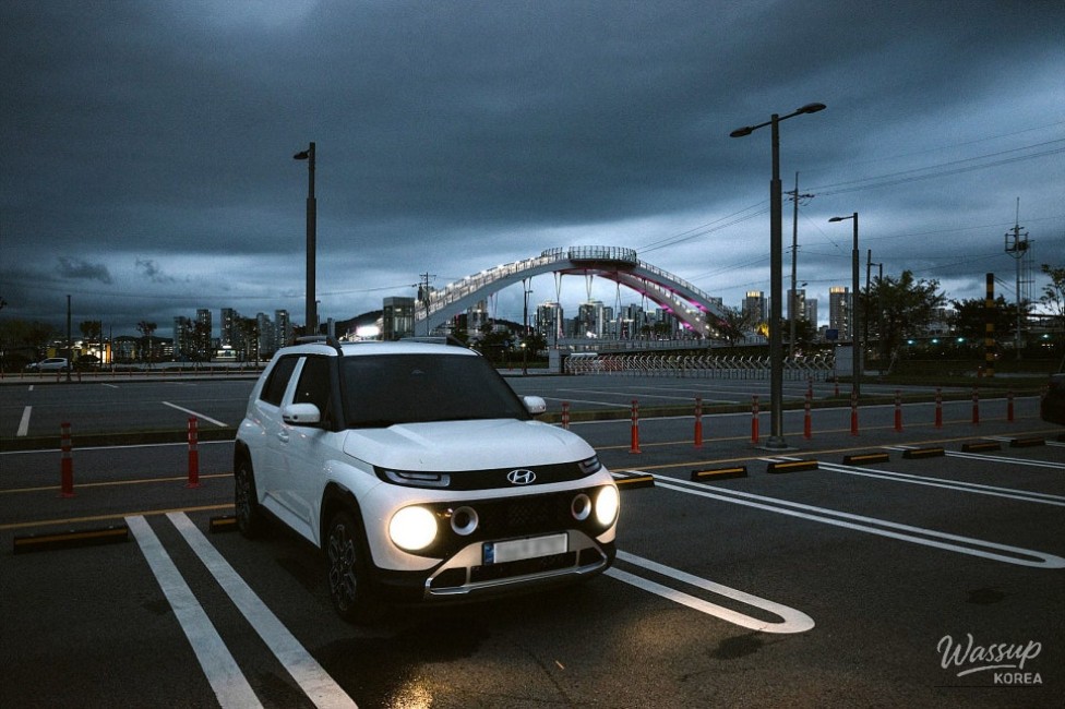 Exploring the Night View of the Geumgang Pedestrian Bridge in Sejong City_03