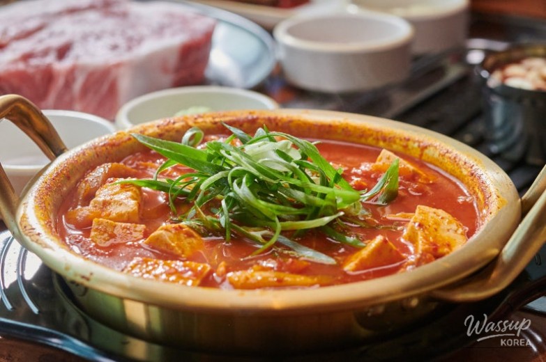 Delicious Moments at Jeju Seongsan Restaurant_21