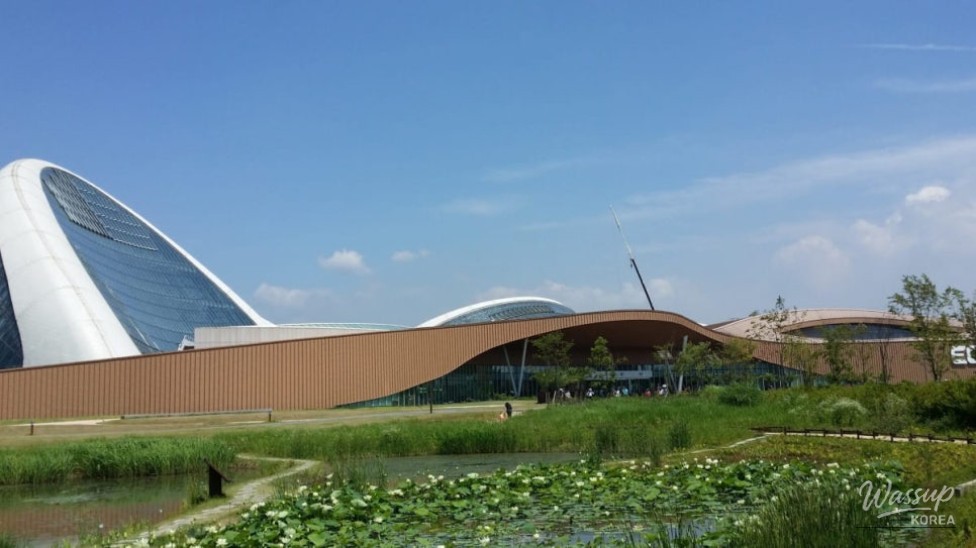 Explore the National Ecology Institute: A Perfect Summer Retreat_01