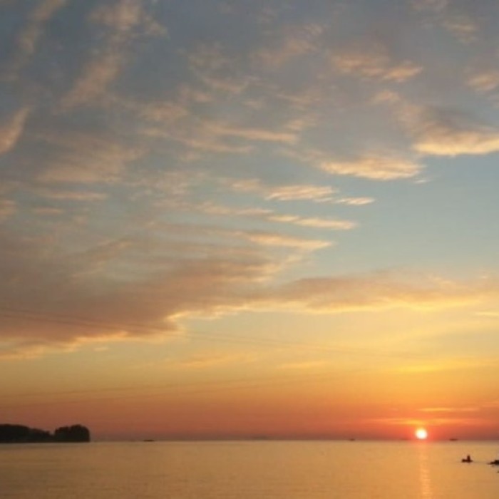 Discovering the Charms of Mallipo Beach: A Summer Paradise5179