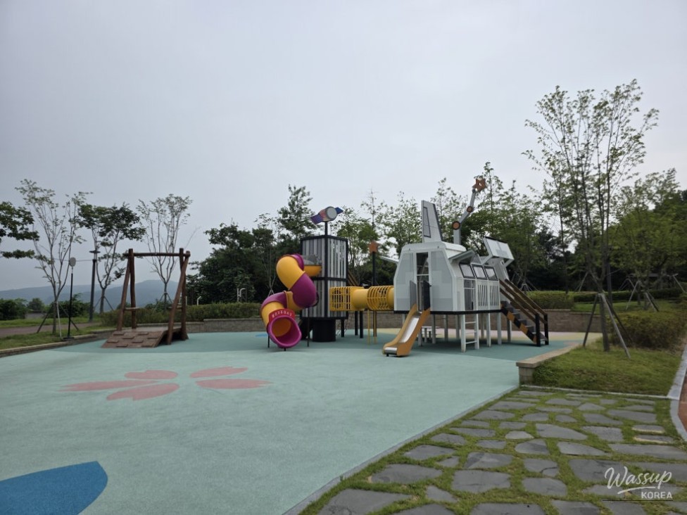 Discovering the Tranquil Jincheon Park_06