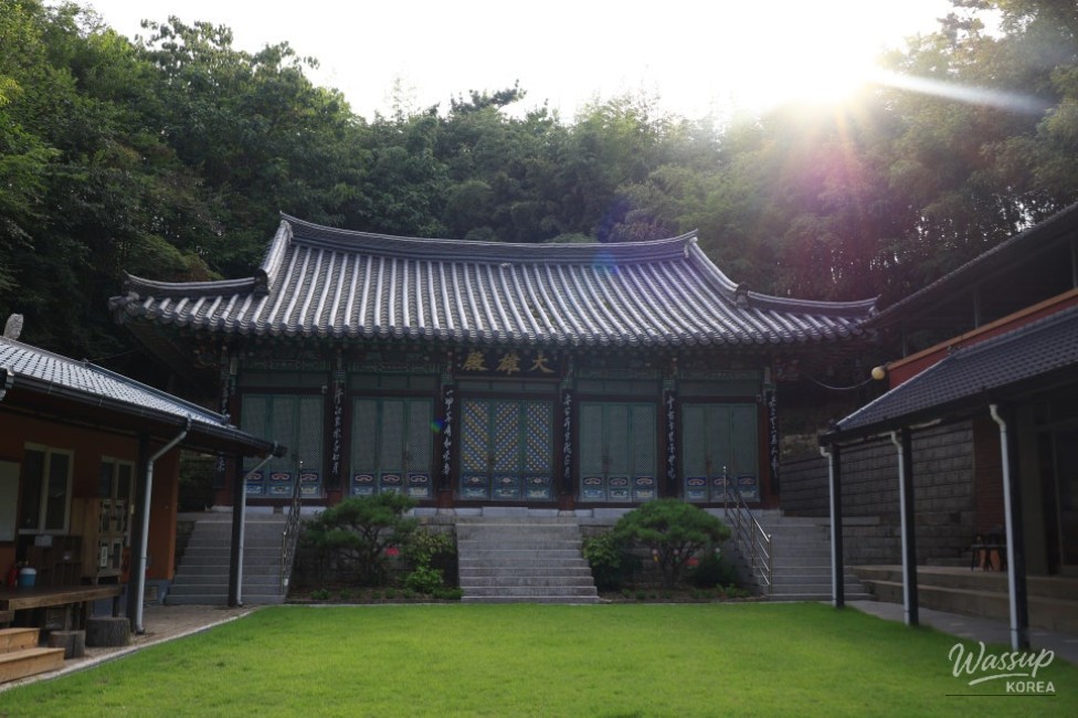 Exploring the Tranquil Kwanumsa Temple in Ham-an_03