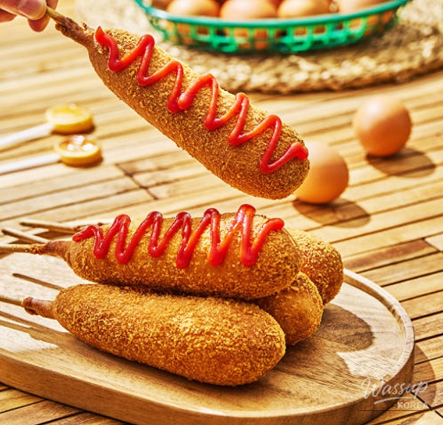The Infinite Transformation of Hot Dogs_02