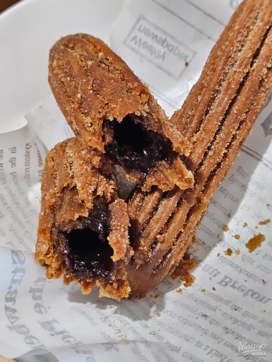 Delicious Late Night Snack: Real Chocolate Churros_02
