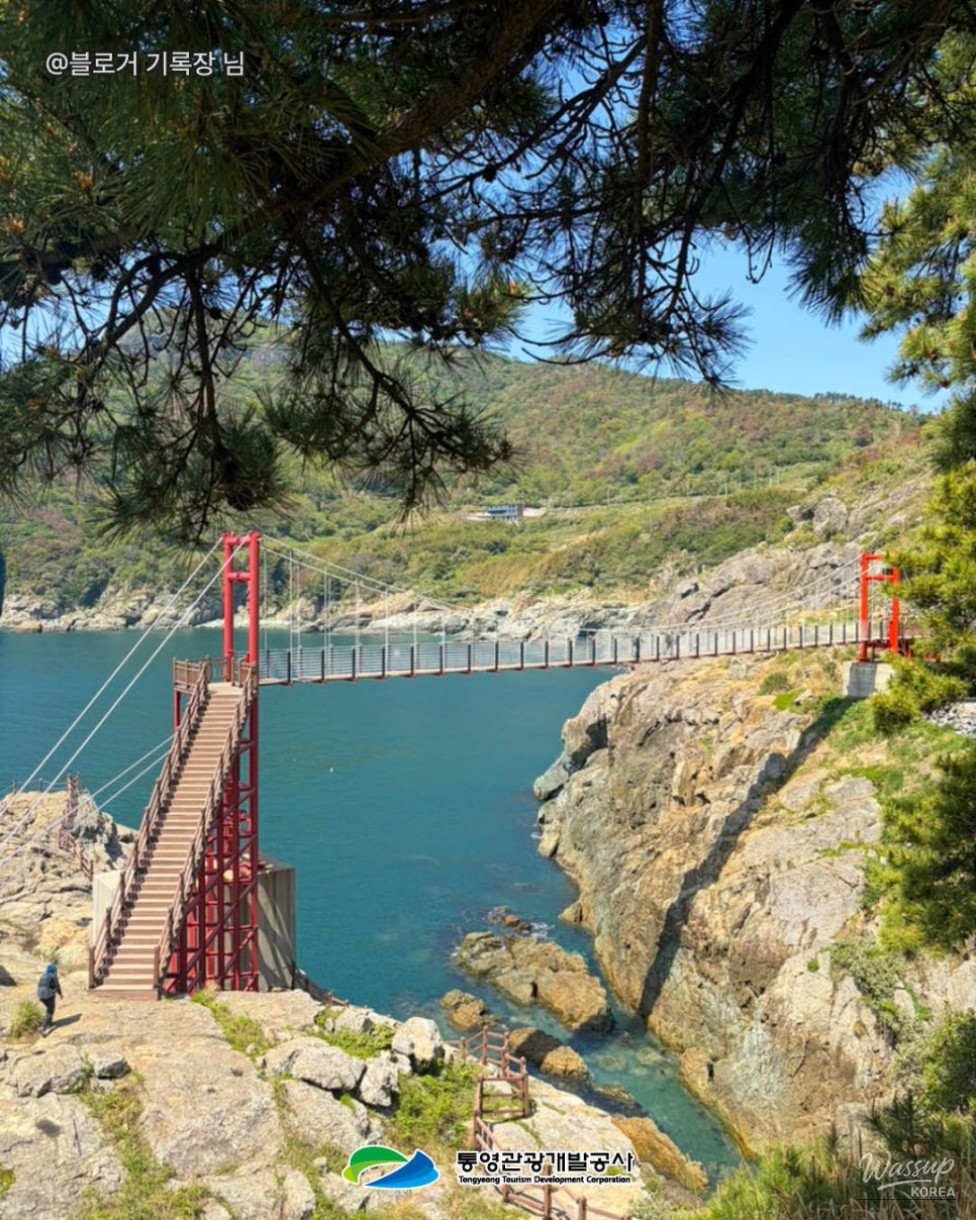 Exploring the Beautiful Islands of Tongyeong in Autumn_10