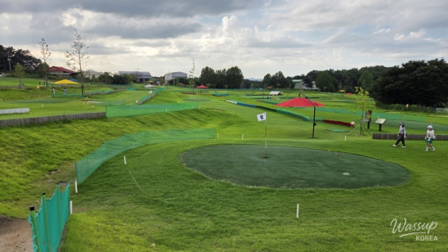Discover the Chungbuk Provincial Park Golf Course_03