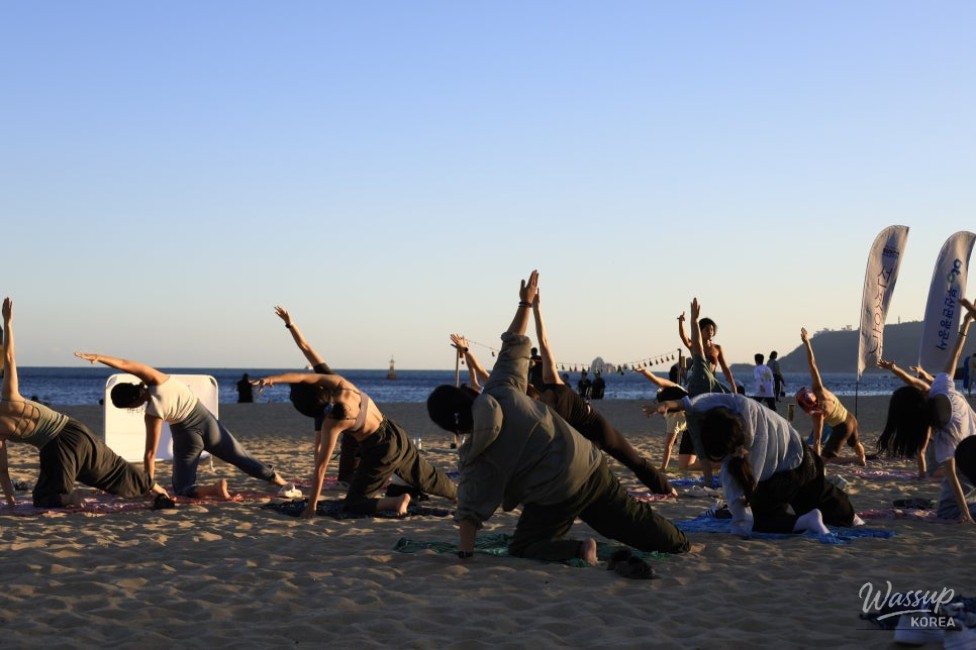 Beach Yoga in Haeundae: A Unique Experience_09