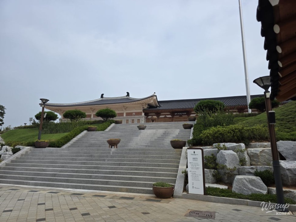 A Memorable Autumn Trip to the Lee Sang-seol Memorial Hall_02