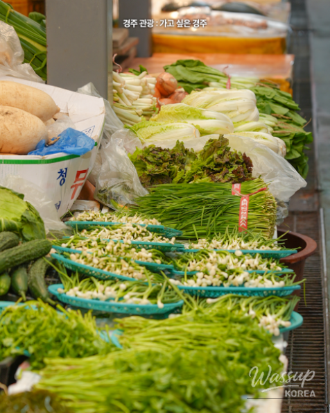 Exploring Gyeongju's Traditional Markets for Chuseok Preparations_04