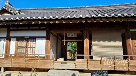 Exploring Andong Hahoe Village: A Cultural Gem_03