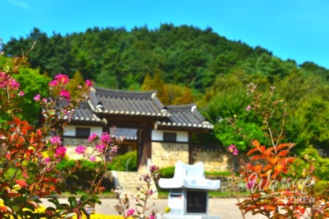 Exploring the Charm of Chusa House and Chusa Memorial Hall_03