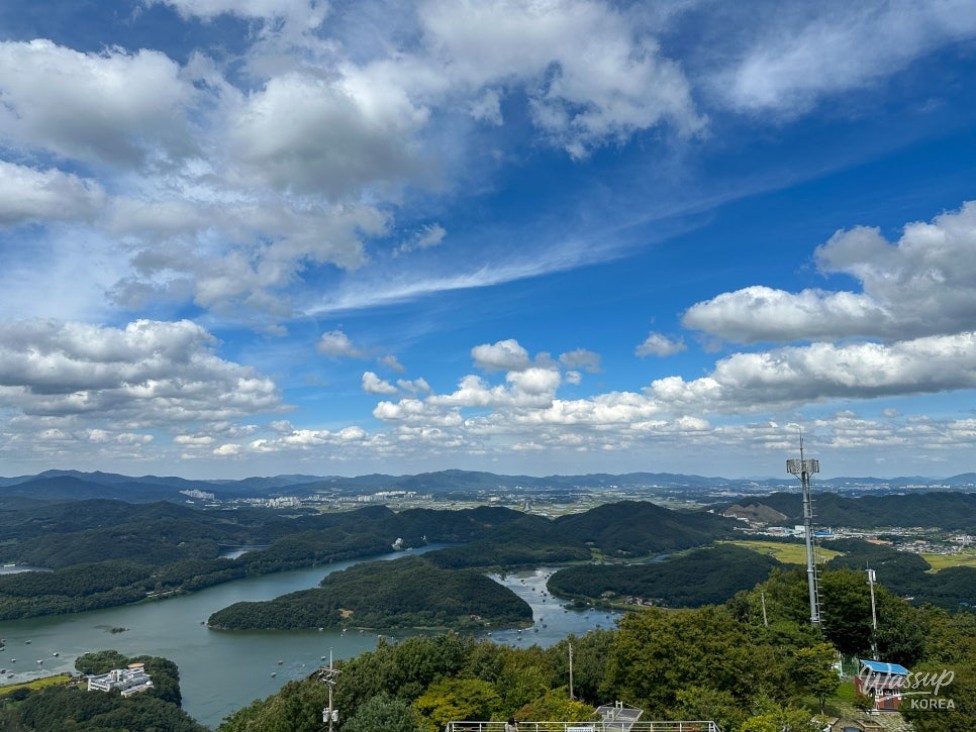Exploring the Korea-Shaped Landscape at Chopyeongho_17