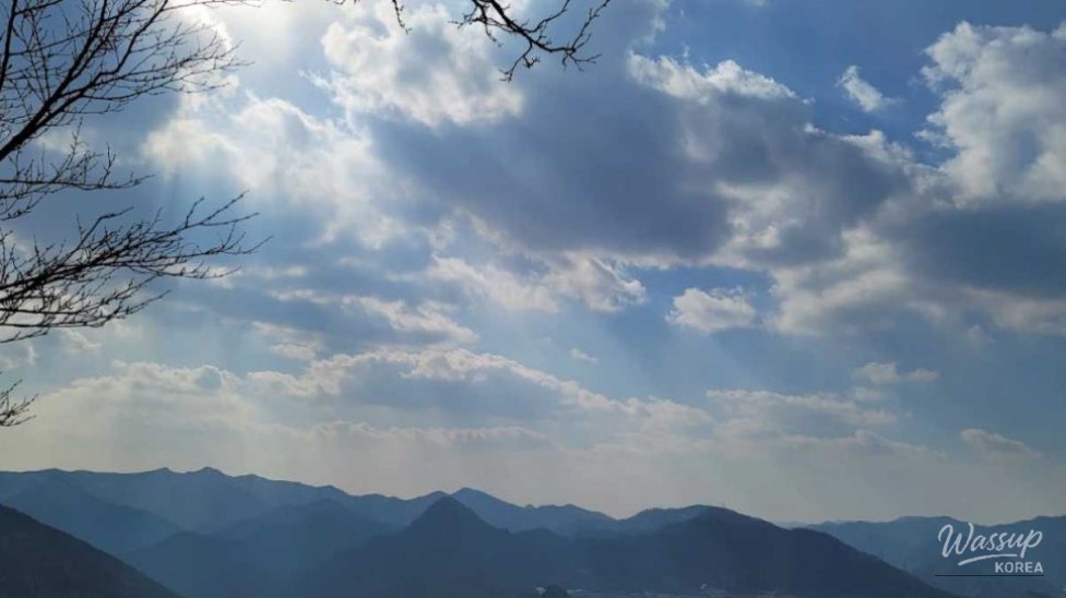Experience the Stunning Byeongbangchi Skywalk in Jeongseon_05