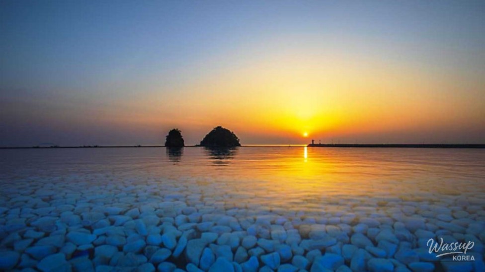 Exploring Kkotji Beach: A Serene Autumn Getaway_05