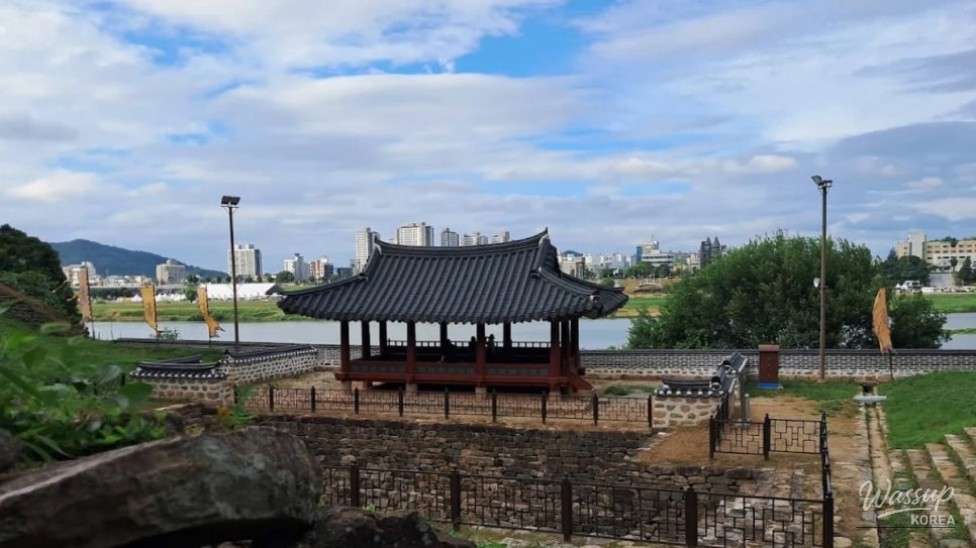 Exploring Gongseong Fortress: A Summer Retreat in Gongju_03