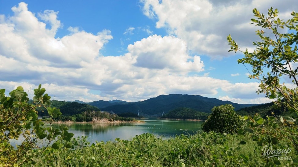 Autumn Stroll in Yongmaru Park, Yeongju_01