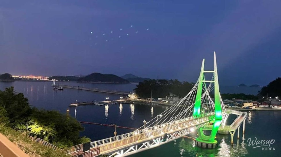 Exploring Jinhae Marine Park: A Perfect Autumn Getaway_04