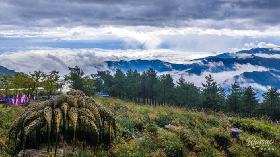 Discovering the Beauty of Gamaksan Mountain in Autumn_05