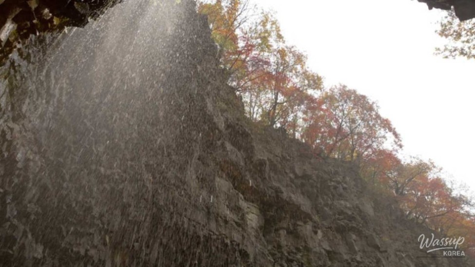 Exploring the Majestic Jain Waterfall in Yeoncheon_03