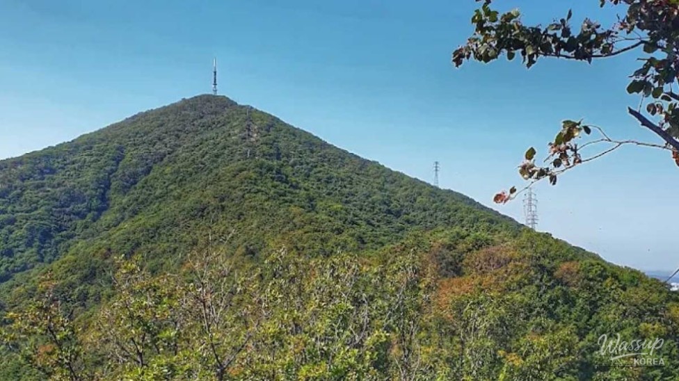 Exploring the Historical Beauty of Gyeonggi Mountain Fortress_01
