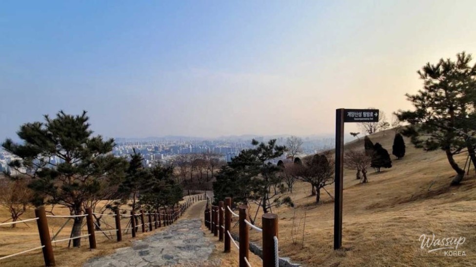 Exploring the Historical Beauty of Gyeonggi Mountain Fortress_05