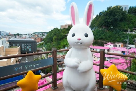 Exploring the Colorful Mural Village of Sinse-dong in Andong_13