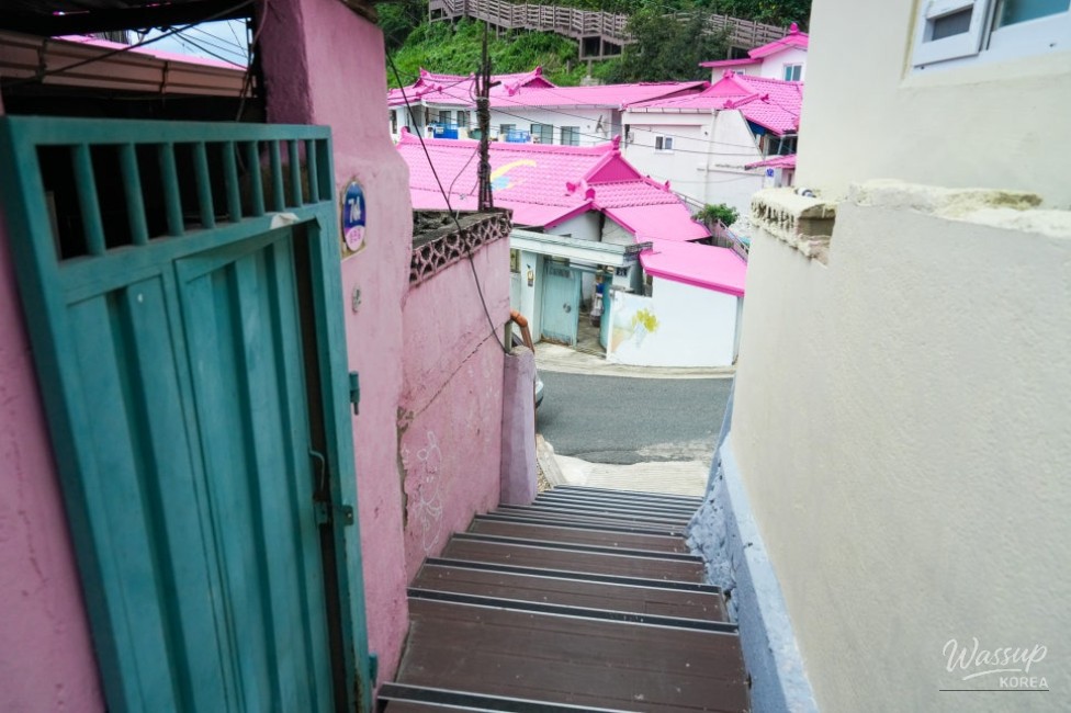 Exploring the Colorful Mural Village of Sinse-dong in Andong_16