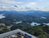 Exploring the Scenic Beauty of Cheongpung Lake in September