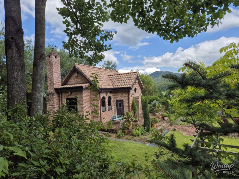 Exploring the Enchanting Treehouse Garden in Goesan, Chungbuk_02