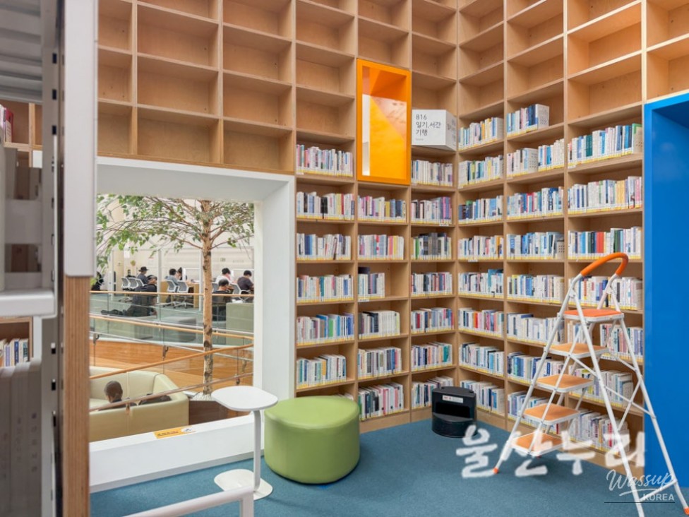 Exploring Ulsan Library: A Cultural Haven_19