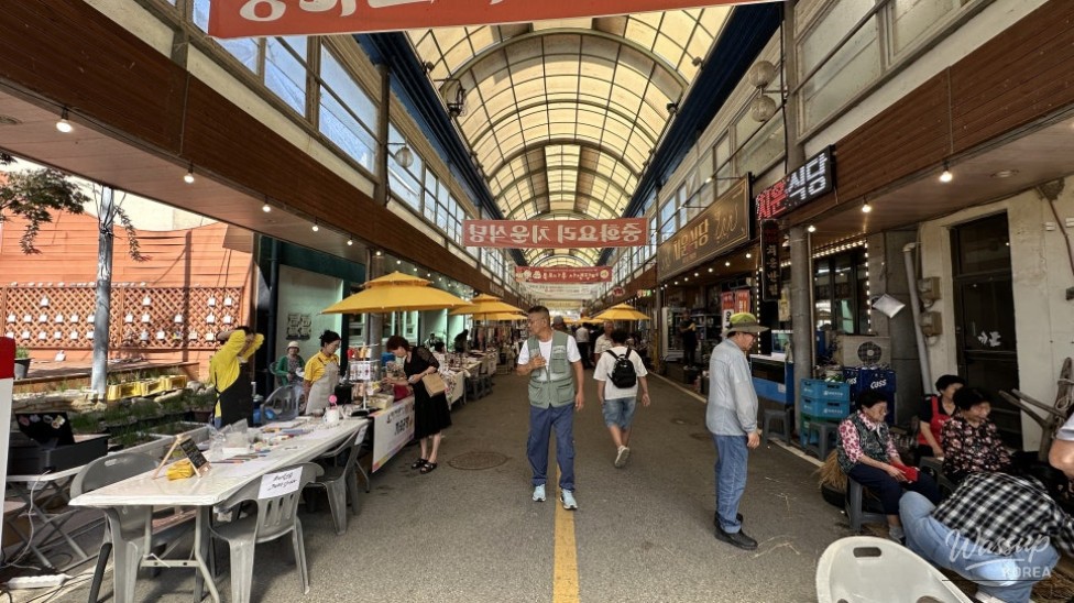Exploring the Unique Mokdo Market in Goesan_16