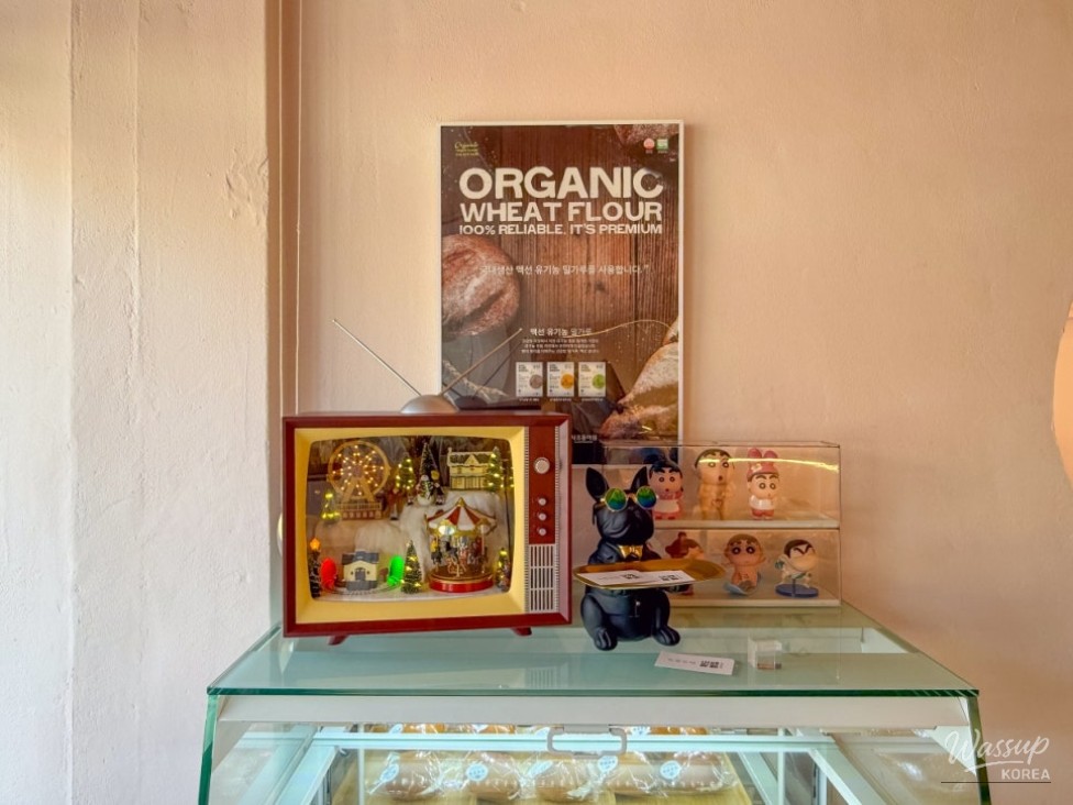 Exploring Mokdo Bakery in Goesan_04