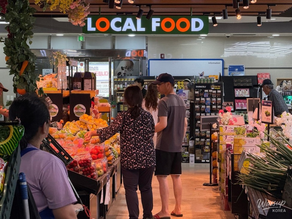 Exploring the Local Food Market in Dangjin_02