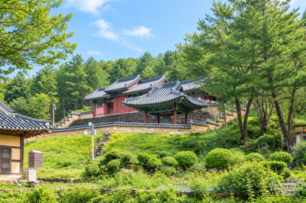 Exploring the Historic Seowons of Goesan_03