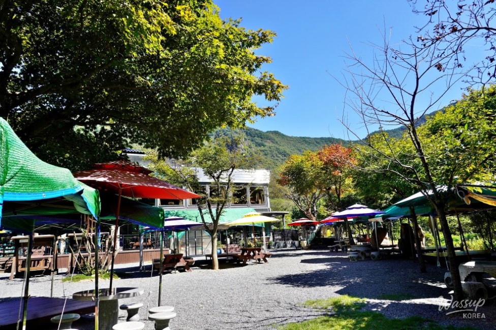 Autumn in Goeasan: A Journey Through the Scenic Sanggok Valley_03
