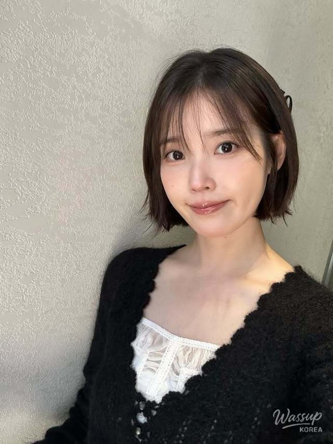 IU's New Bob Cut: A Fresh Transformation_08