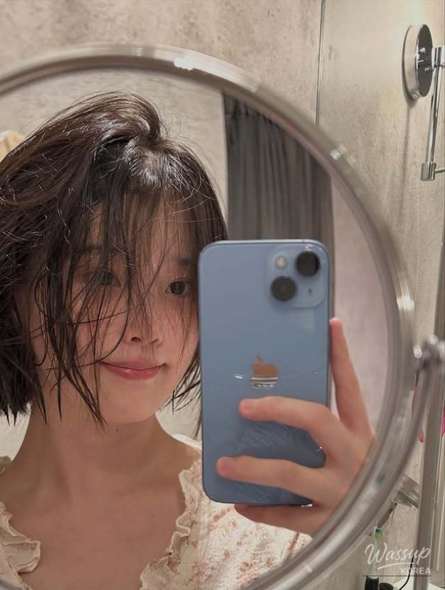 IU's New Bob Cut: A Fresh Transformation_02