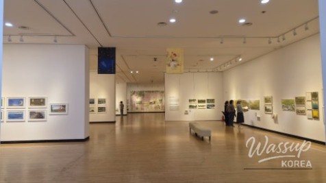 Exploring Memories Through Illustrations: The Works of Kim Dong-seong and Jimmy Liao_09