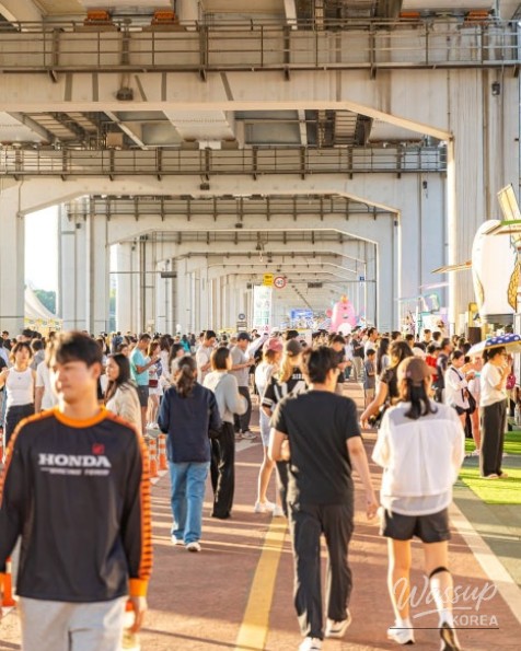 Enjoy the Car-Free Banpo Bridge Festival this Fall!_05
